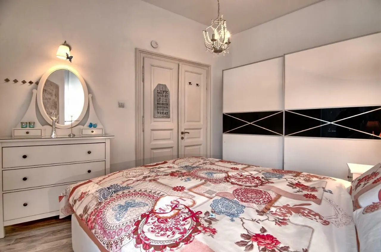 Luxury With Sea View Apartment Pula Croatia